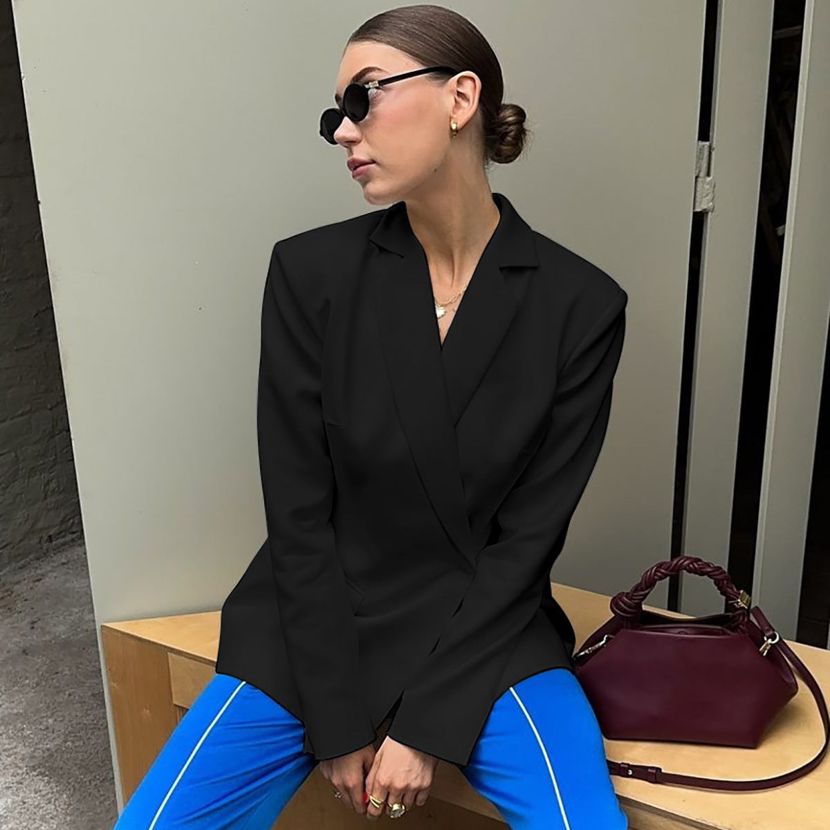 Fashionable Sexy Backless Slim Fit Long Sleeve Blazer