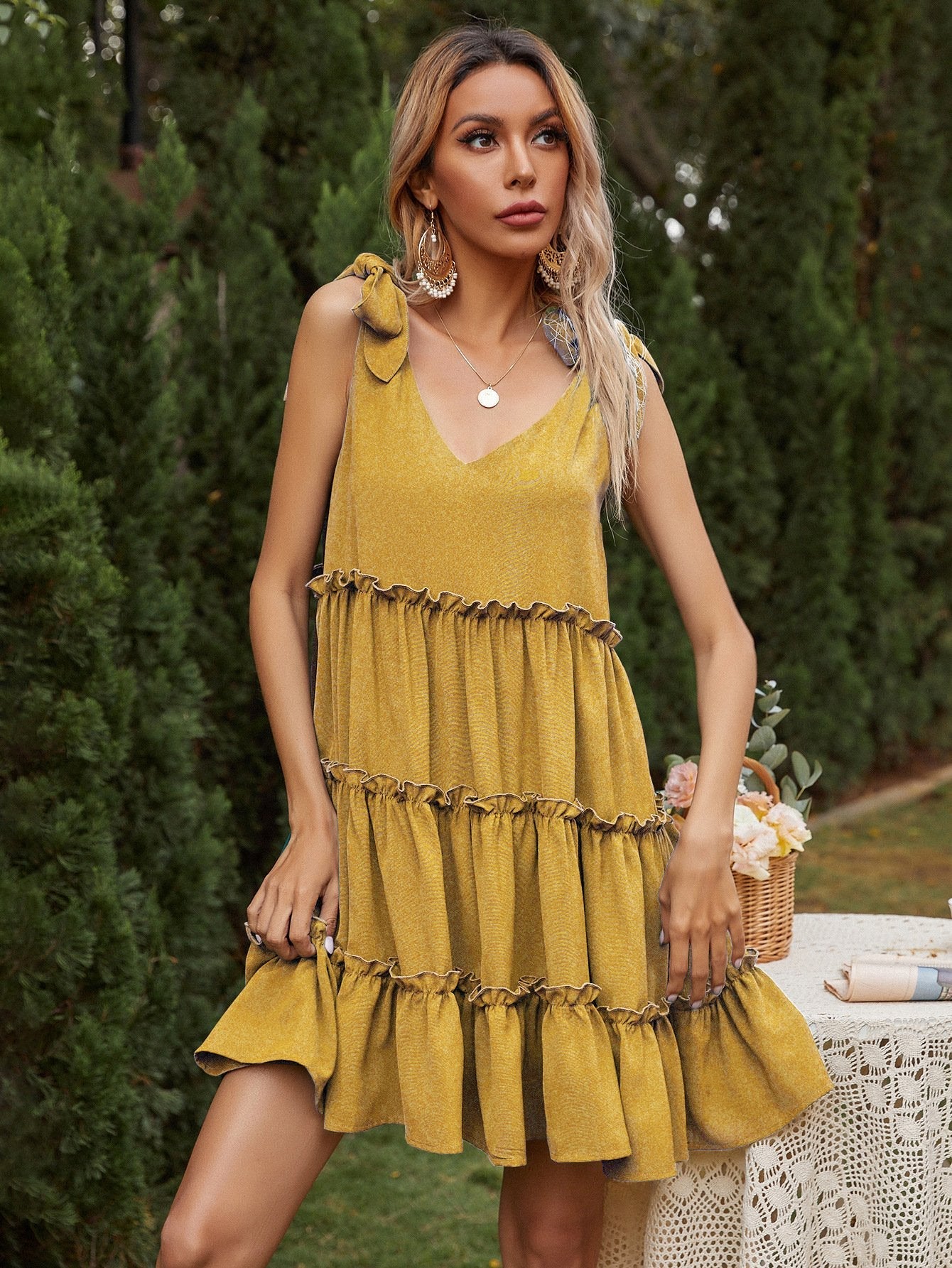 Summer New Solid Street Shoot Sleeveless Dress Temperament Generous A-Word Sling Dress Multi Layer