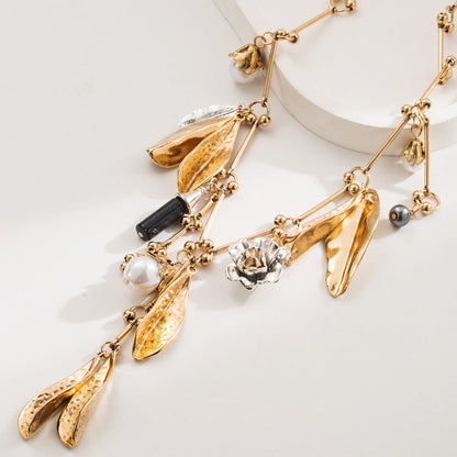 Bold Pearl Leaf Alloy Necklace Trendy Flower Geometric Pendant