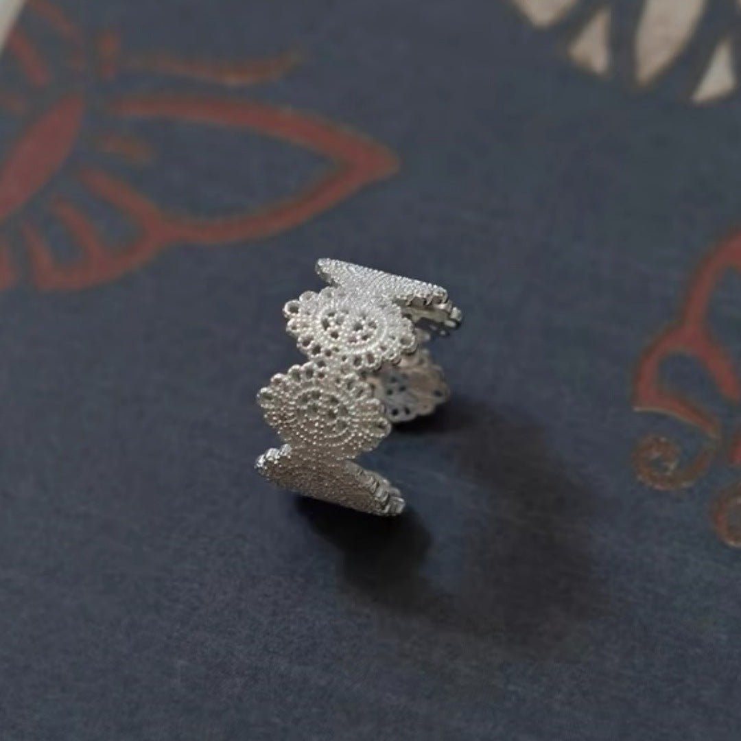 Elegant Lace Hollow Out Open Ring
