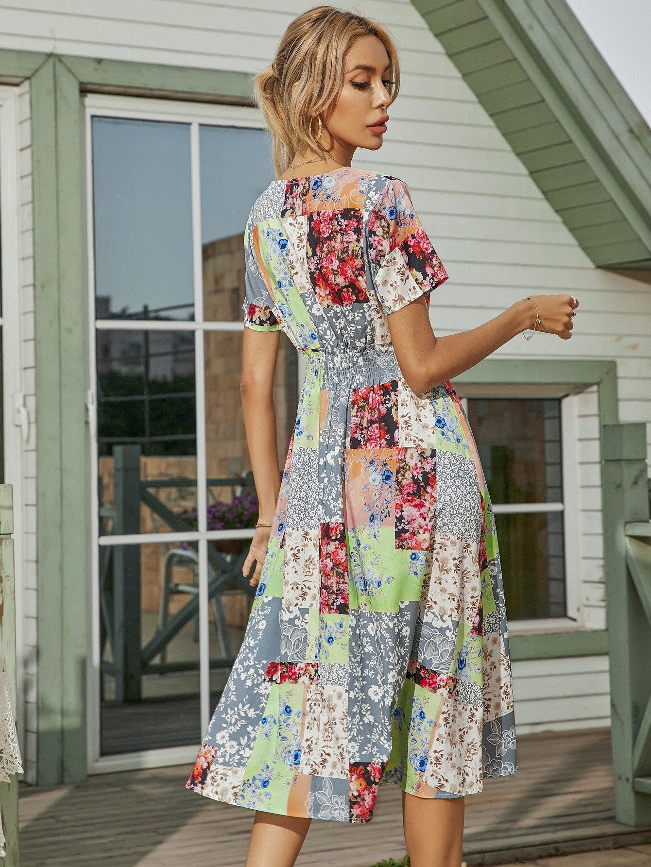 Commuter Elastic Waist V-Neck Green Small Fresh Totem Print Dress