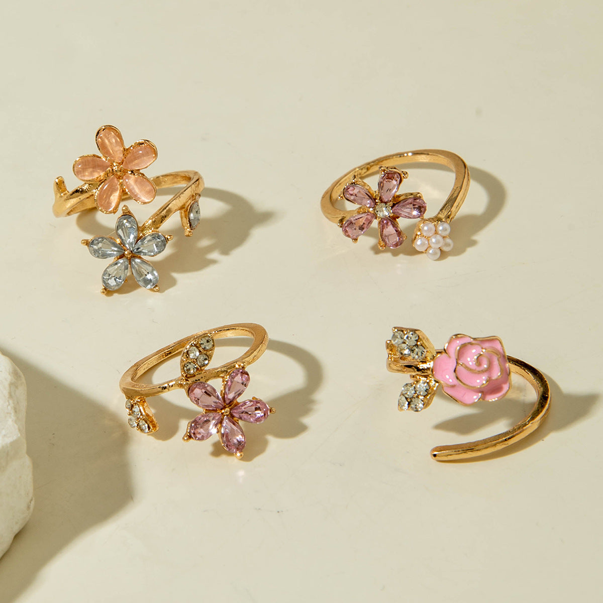 Flower Ring Set Gold Alloy Rings With Rhinestones And Pearls