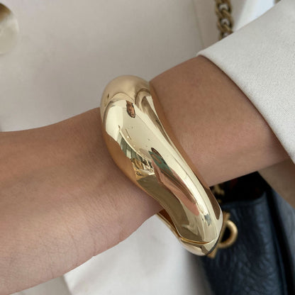 Fashionable Resin Bangles With Ombre Texture