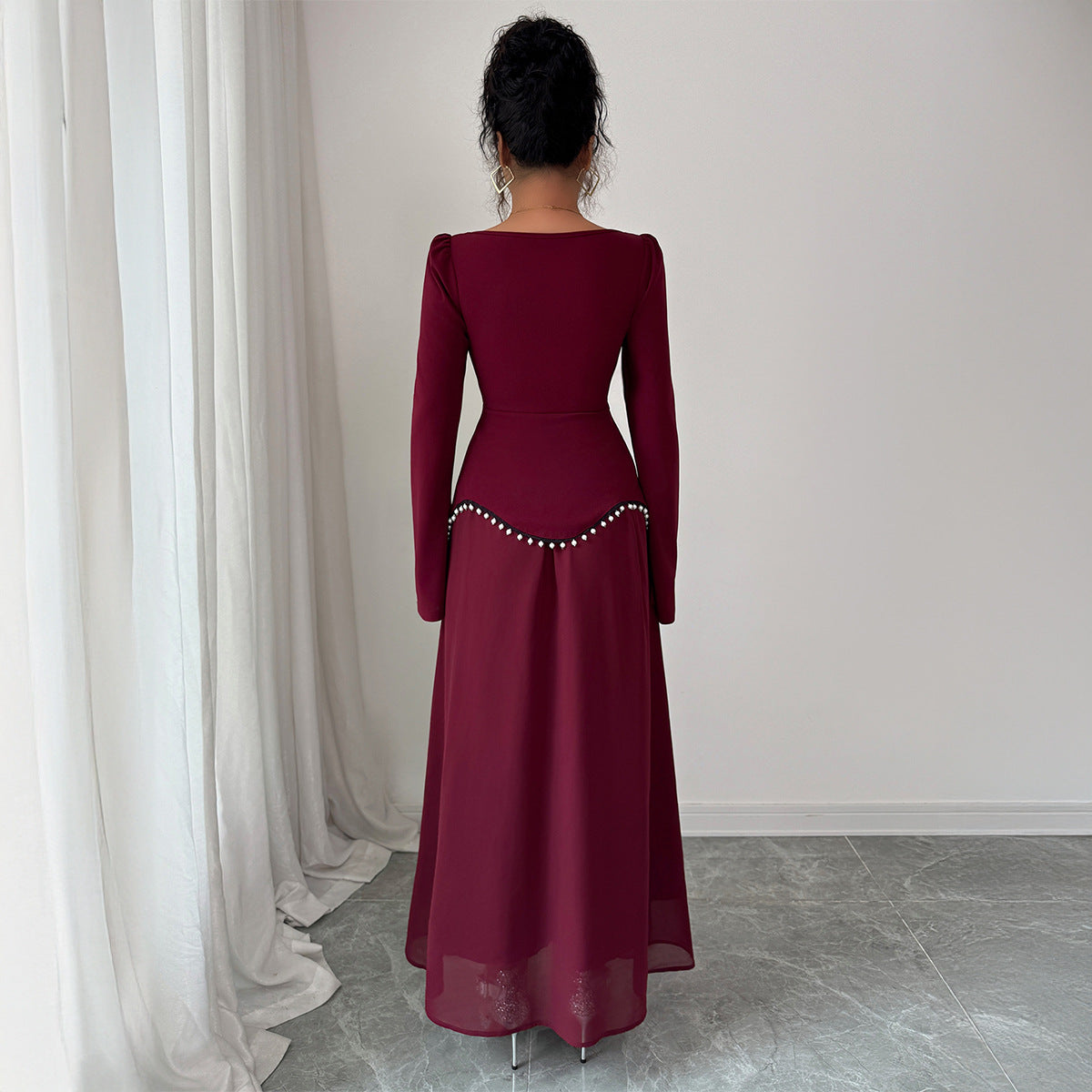 Elegant Long Sleeve Maxi Dress with Square Neckline