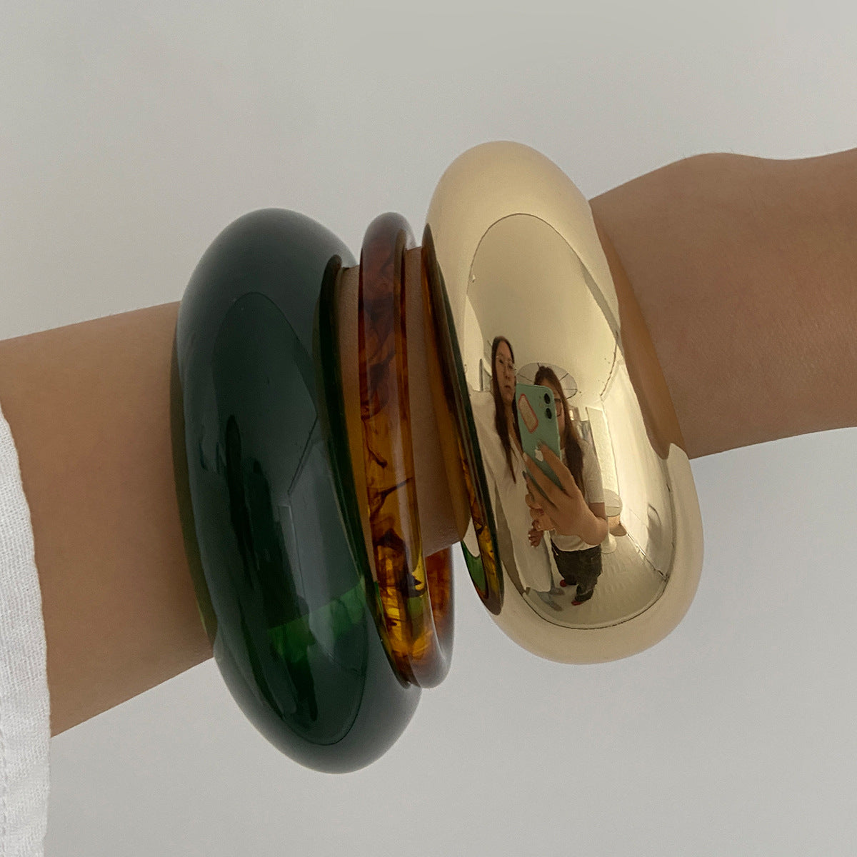 French Retro Enamel Gradient Round Bracelet
