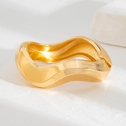Fashionable Alloy Smooth Hugging Bracelets Set