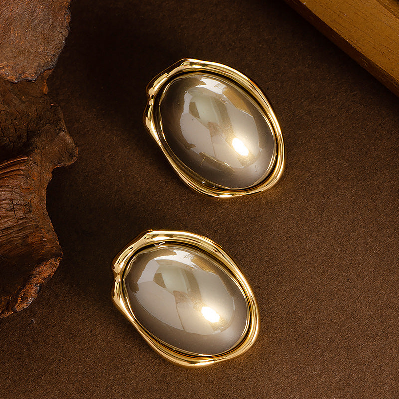 Fashionable Oval Pearl Stud Earrings With 925 Silver Posts