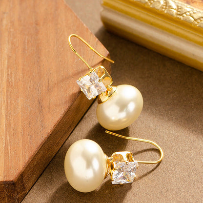 Elegant French-Style Pearl Stud Earrings With Rhinestones