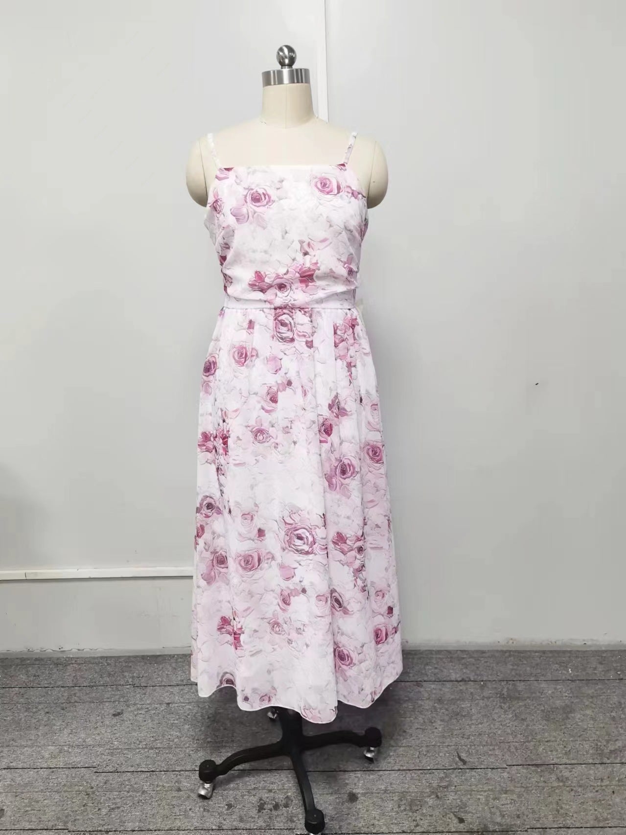 Off-Shoulder Chiffon Dress With 3D Floral Pattern For Elegant Evening Style