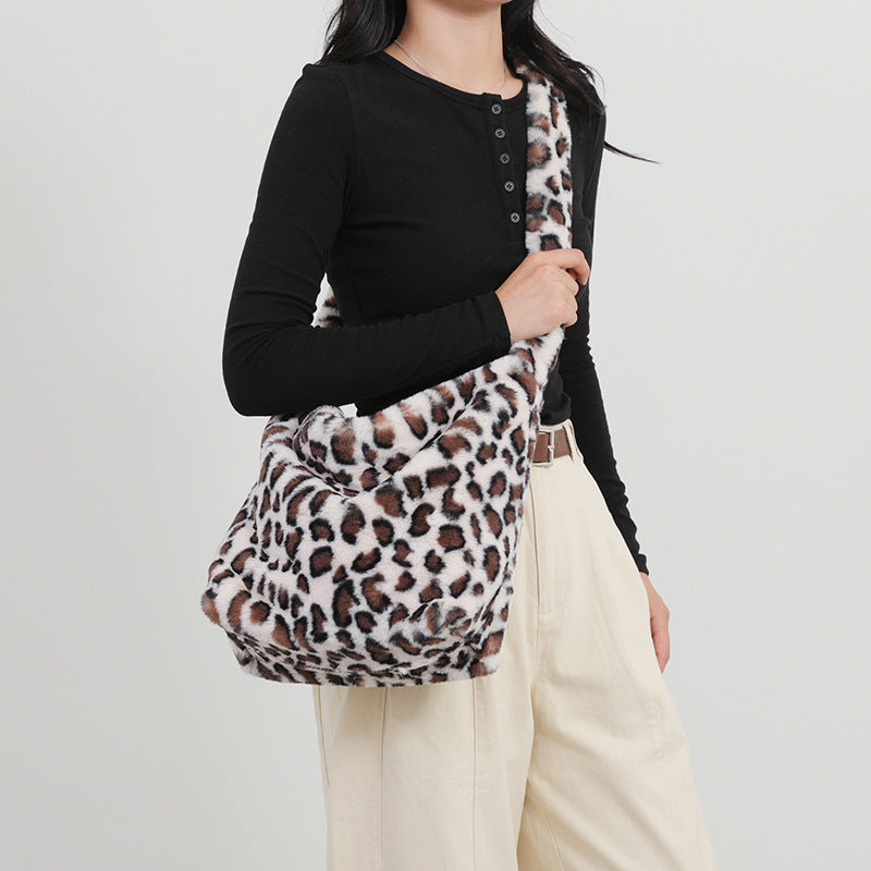 Retro Leopard Print Plush Shoulder Bag Large Capacity Crossbody Bag