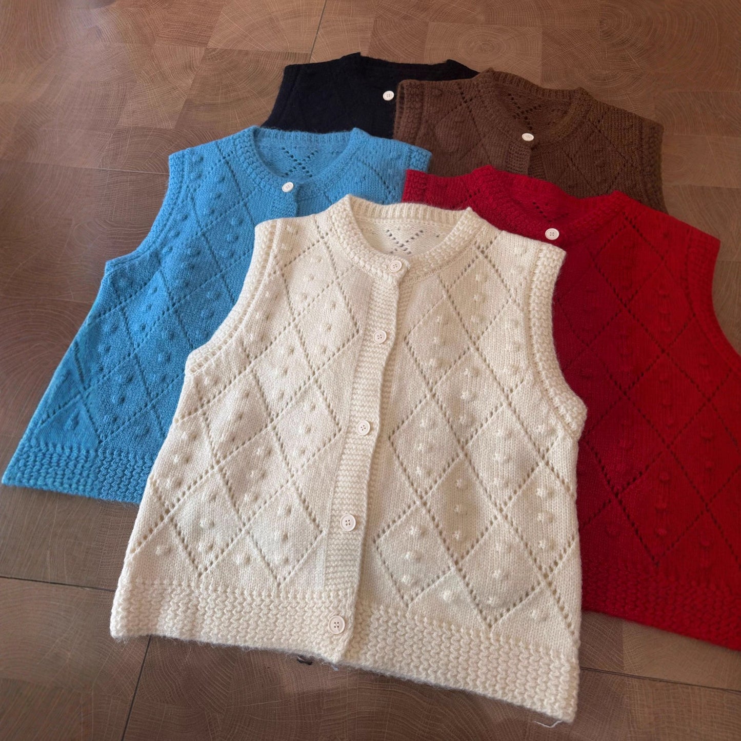 Simple Knit Vest with Floral Design, Acrylic Blend, Casual Style