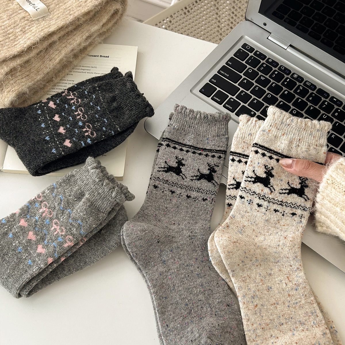 Rufia - Christmas Bow Patterned Warm Socks