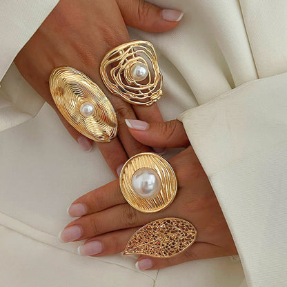 Metallic Wrinkled Pearl-Like Statement Ring For Women
