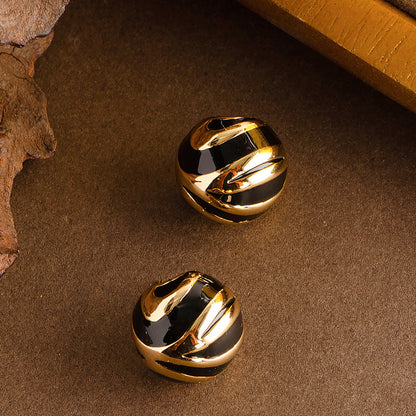 Geometric Zebra Print C-Shaped Earrings With Silver Pins