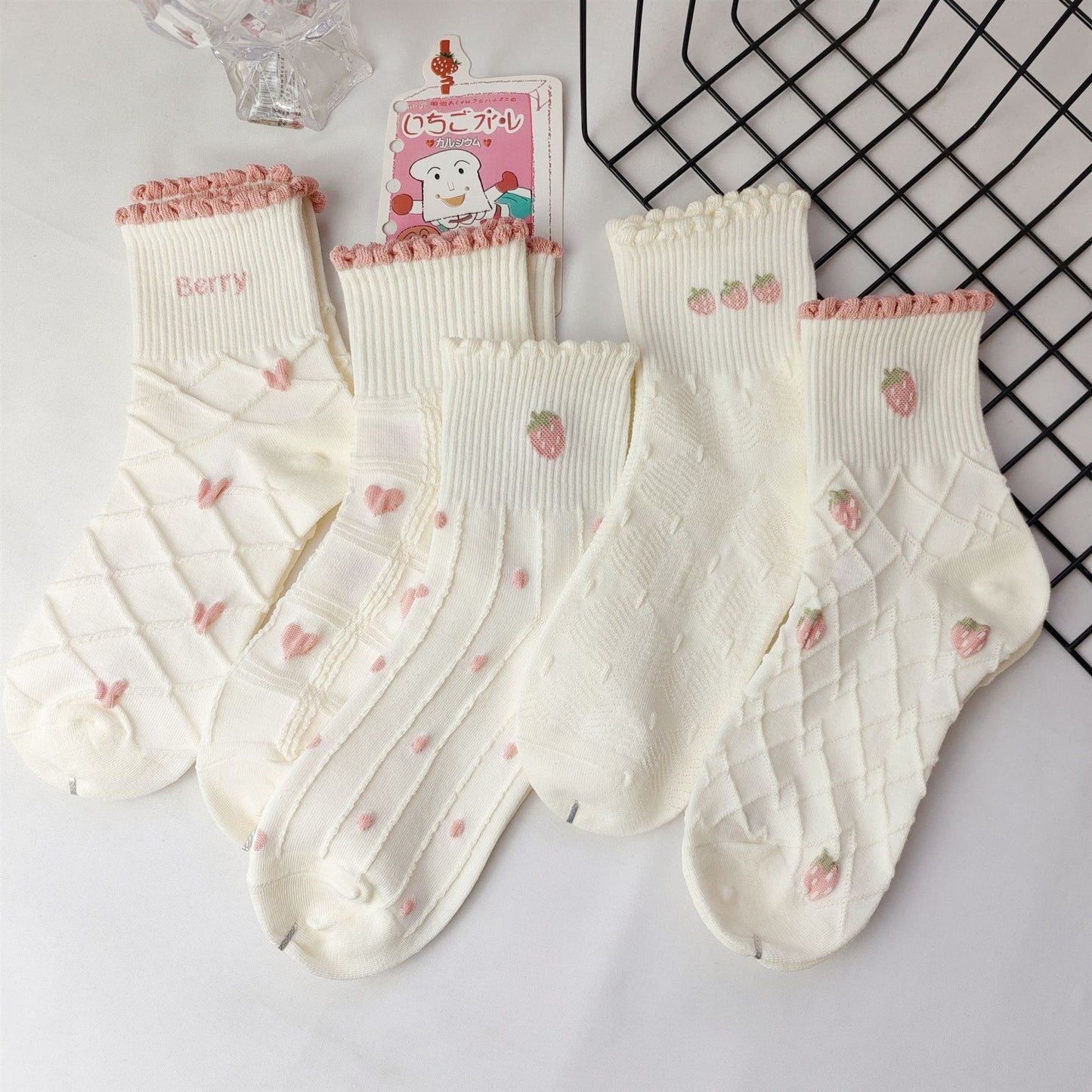 Rufia - Strawberry &amp; Heart Pattern Crew Socks