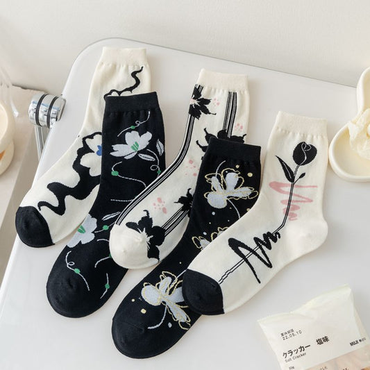 Rufia - Black and White Floral Patterned Socks