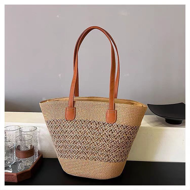 Women's Summer Straw Tote Bag Large Capacity Woven Shoulder Bag