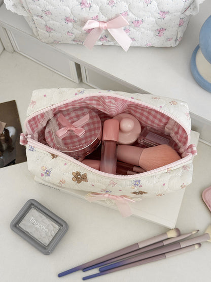 Cute Bear Heart Storage Bag Quilted Design Lightweight Pencil Case