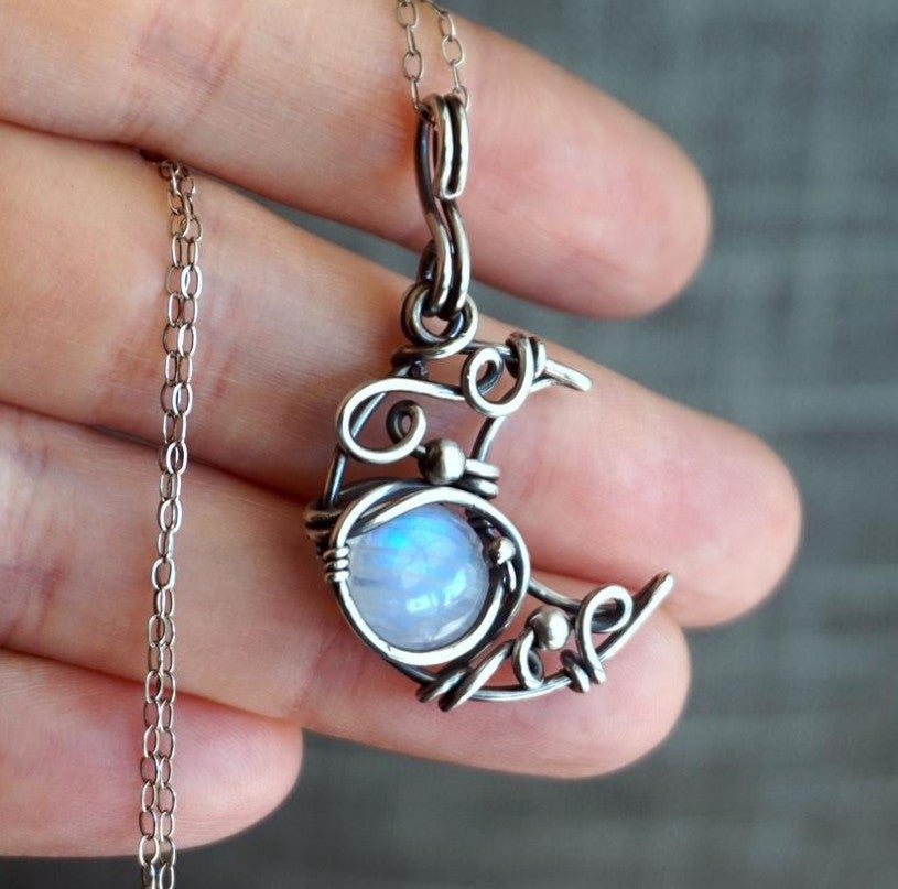 Retro Bohemian Wind Moon Light Stone Necklace With Wire Wound Hollow Moon Pendant