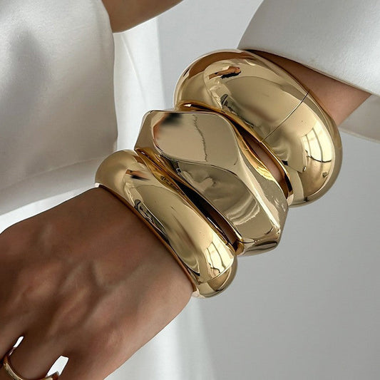 Fashionable Irregular Alloy Wide Bracelet Set