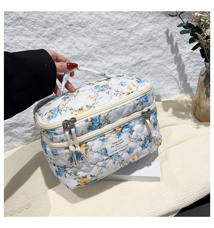 Flower Print Large Capacity Quilted Makeup Bag