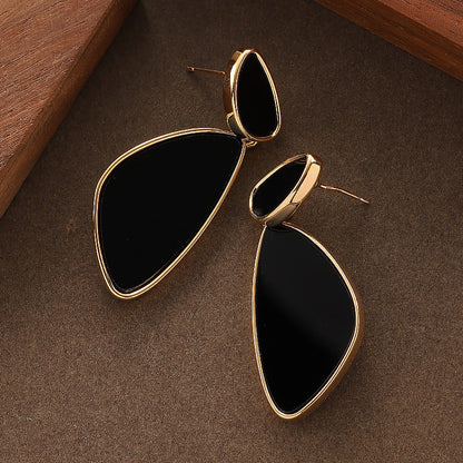 Stylish Minimalist Geometric Water Droplet Earrings In Silver