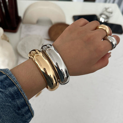 Vintage Square Metal Bracelet For Women Stylish Spring Bangle