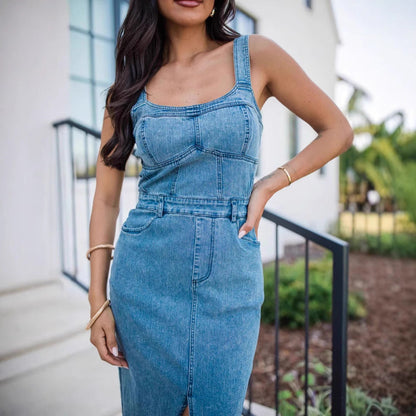 Trendy Sleeveless Denim Dress with Pockets