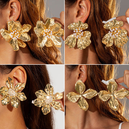 Wrinkled Floral Earrings With Geometric Design And Pearl Accents