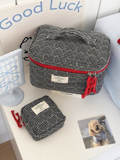 Heart Quilted Cosmetic Bag Stylish Portable Storage