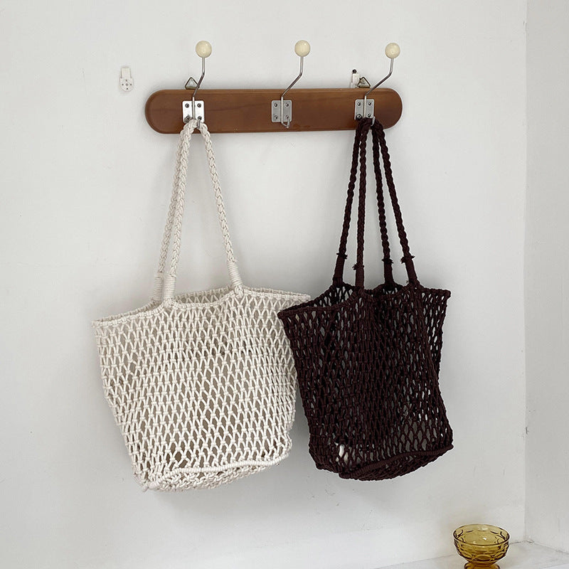 Woven Handbag with Hollow Design Large Capacity Fashionable Shoulder Bag