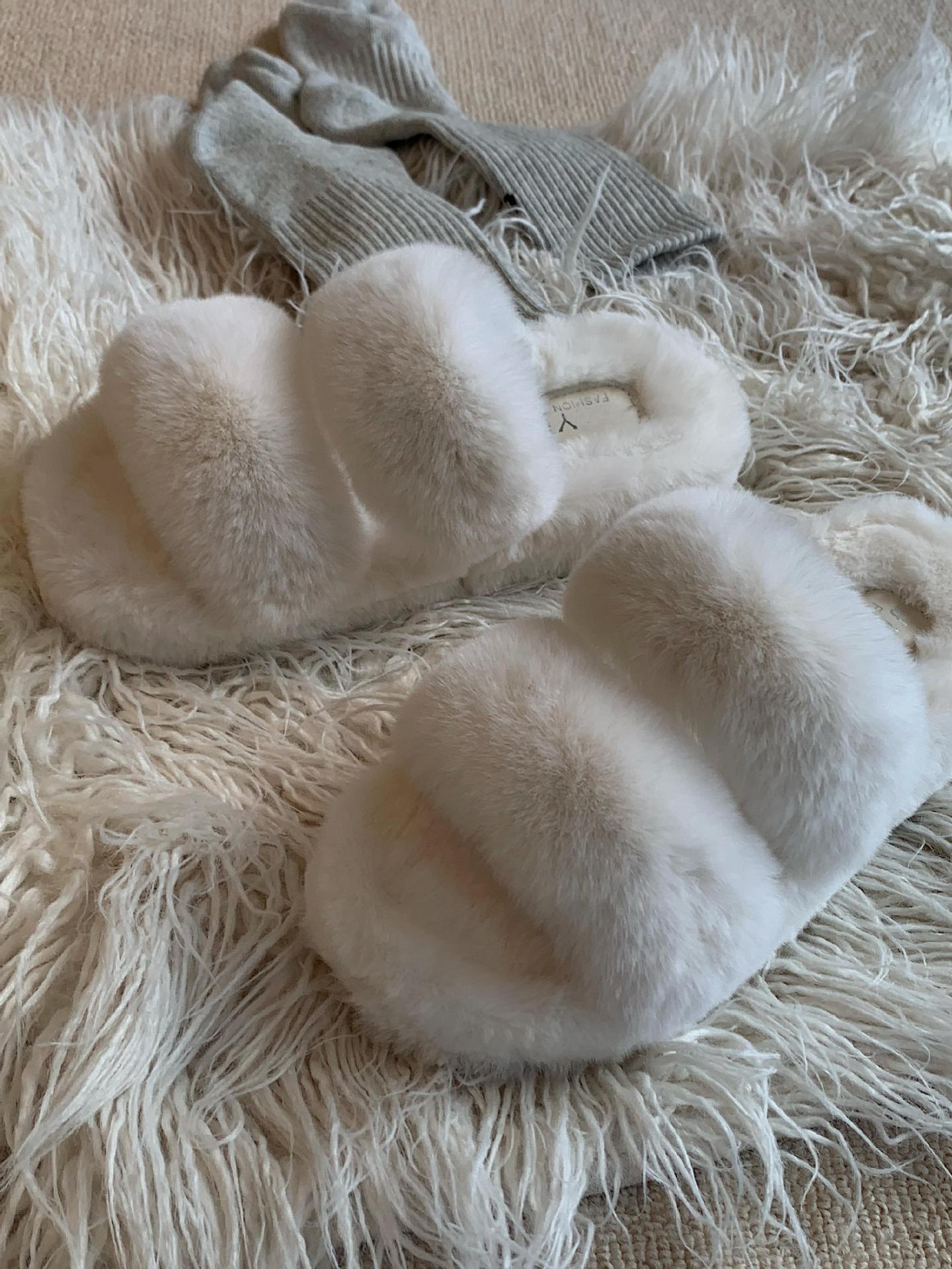 Plush Solid Color Fur Chunky Slippers