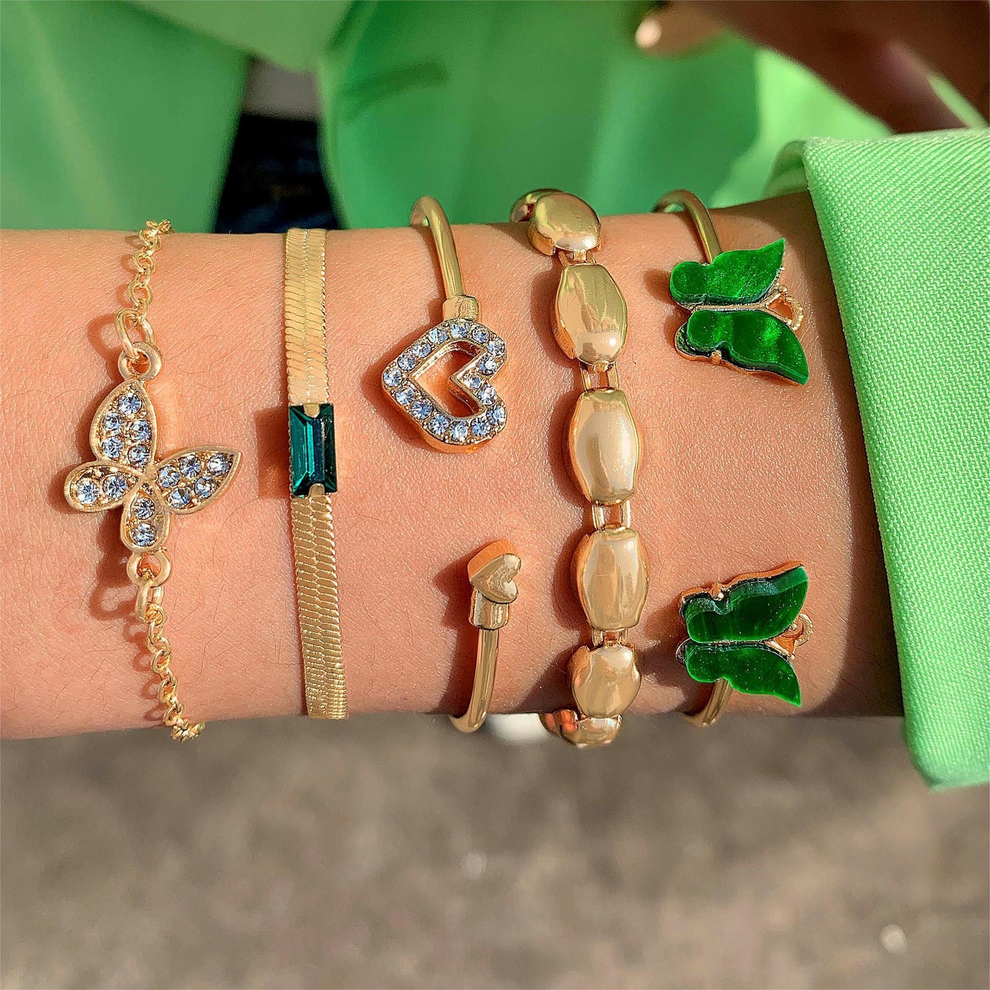 Heart-Shaped Emerald Gemstone Bracelet Set With Rhinestones