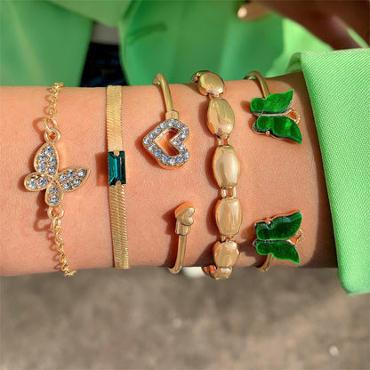Heart-Shaped Emerald Gemstone Bracelet Set With Rhinestones