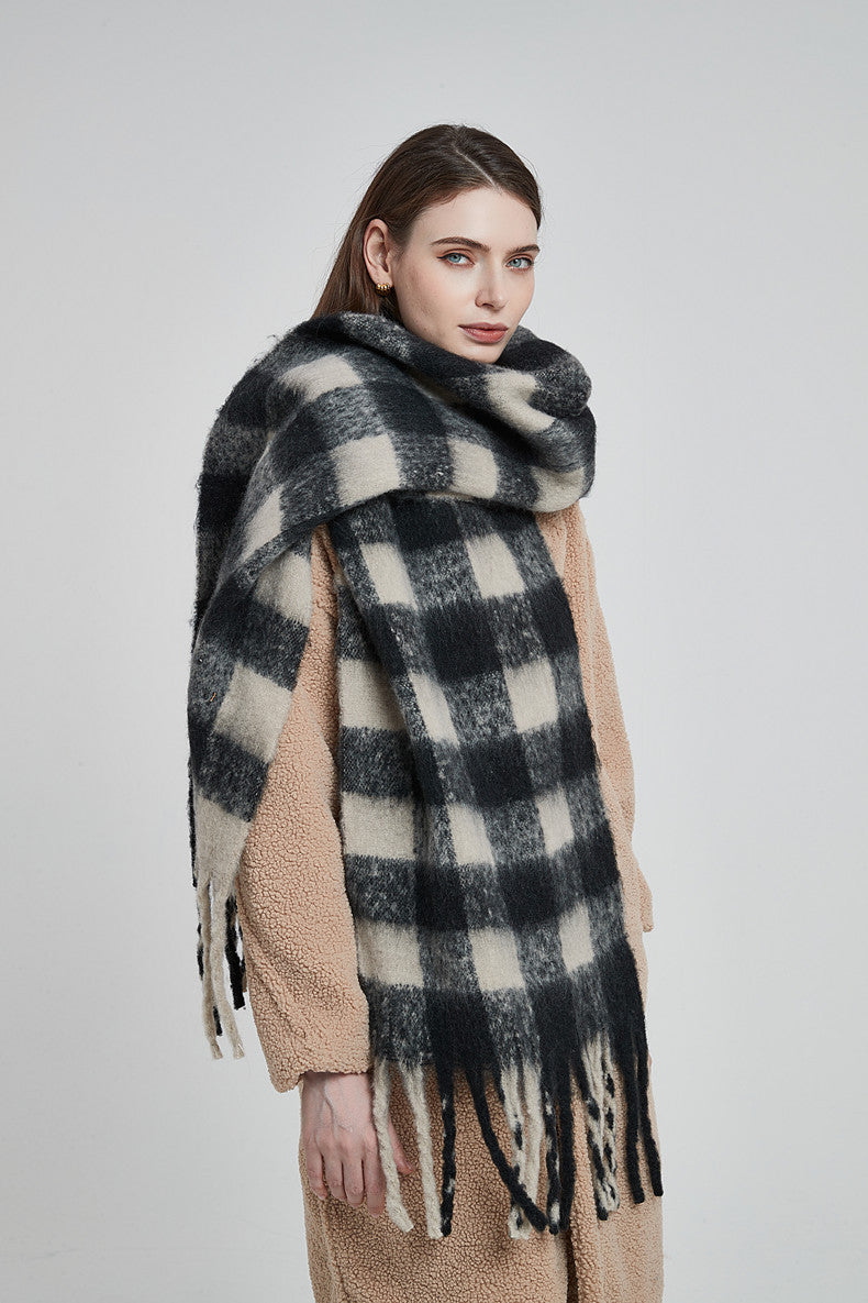 Plaid Contrast Color Tassel Scarves