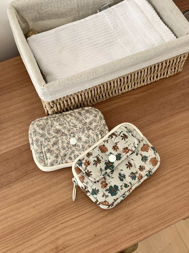 Multi-Functional Quilted Card Holder with Floral Print