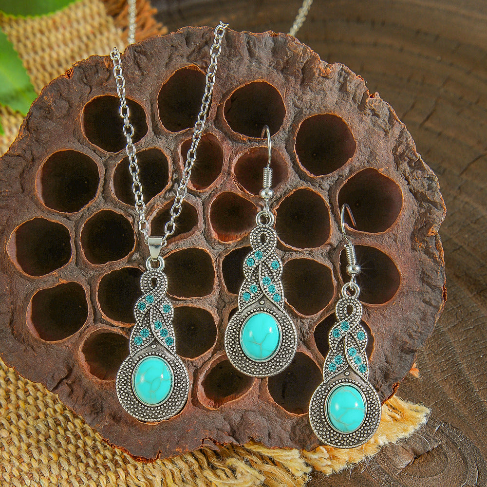 Turquoise Vintage Style Earrings Necklace Set
