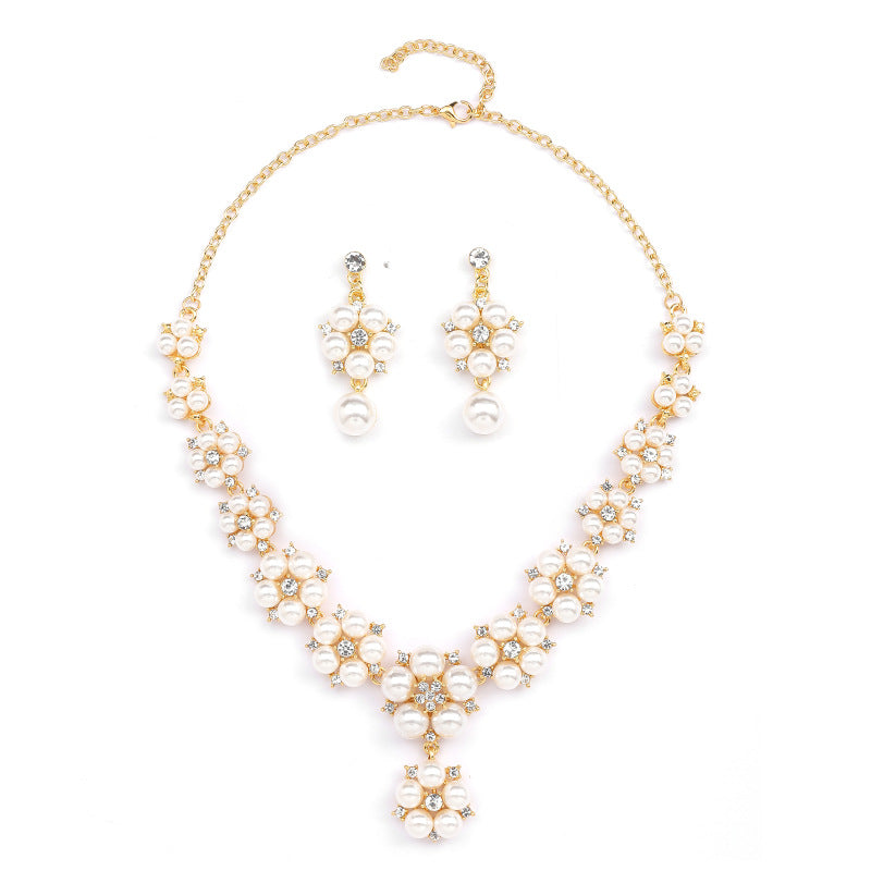 Elegant Pearl Necklace and Earring Set - Vintage Design