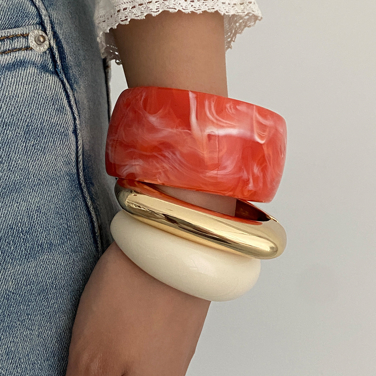 Exaggerated Resin Gradient Wide Bracelet Retro Geometric Metallic Shine