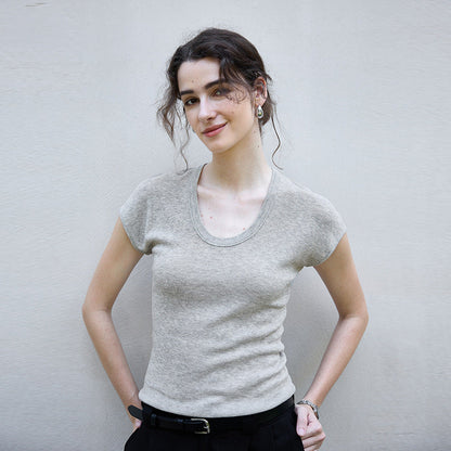 Elegant Long Sleeve T-Shirt with U-Neck Lightweight Knit