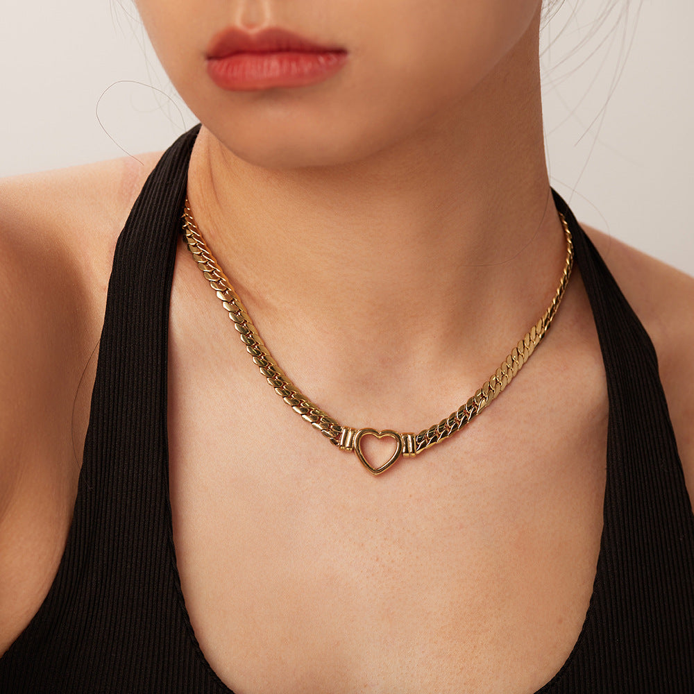 Hellow Out Heart Shade Pendant Necklace
