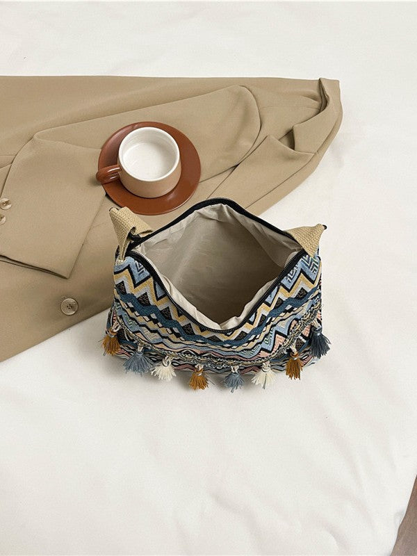 Trendy Bohemian Style Bucket Bag with Tassels