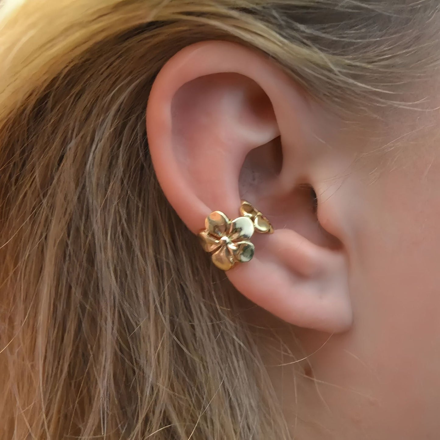 Flower Shaped Sweet Clip Earrings