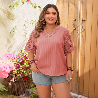 Plus Size Hollow Printing V-Neck T-Shirt in Peach