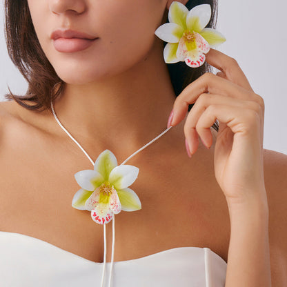 Flower Choker Necklace With Artisan-Style Fabric Design