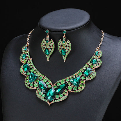 Vintage-Inspired Glamorous Necklace and Earring Set for Brides