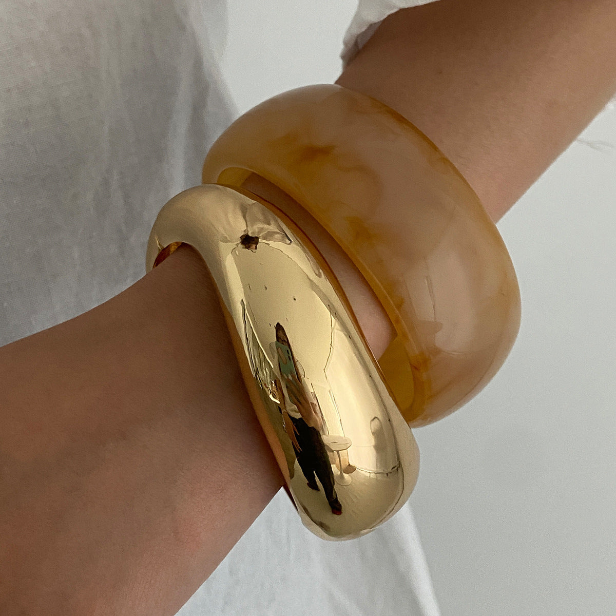 Irregular Gradient Wide Bangle Geometric Metal Bracelet for Women