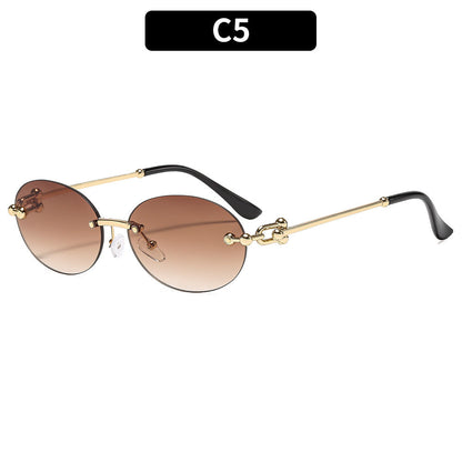 Stylish Oval Frame UV400 Sunglasses for Outdoor Activities