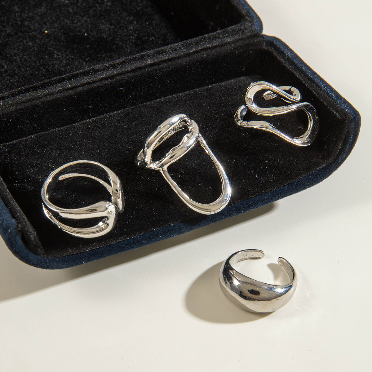 Elegant Irregular Geo Cutout Arc Ring Set - 4 Pieces