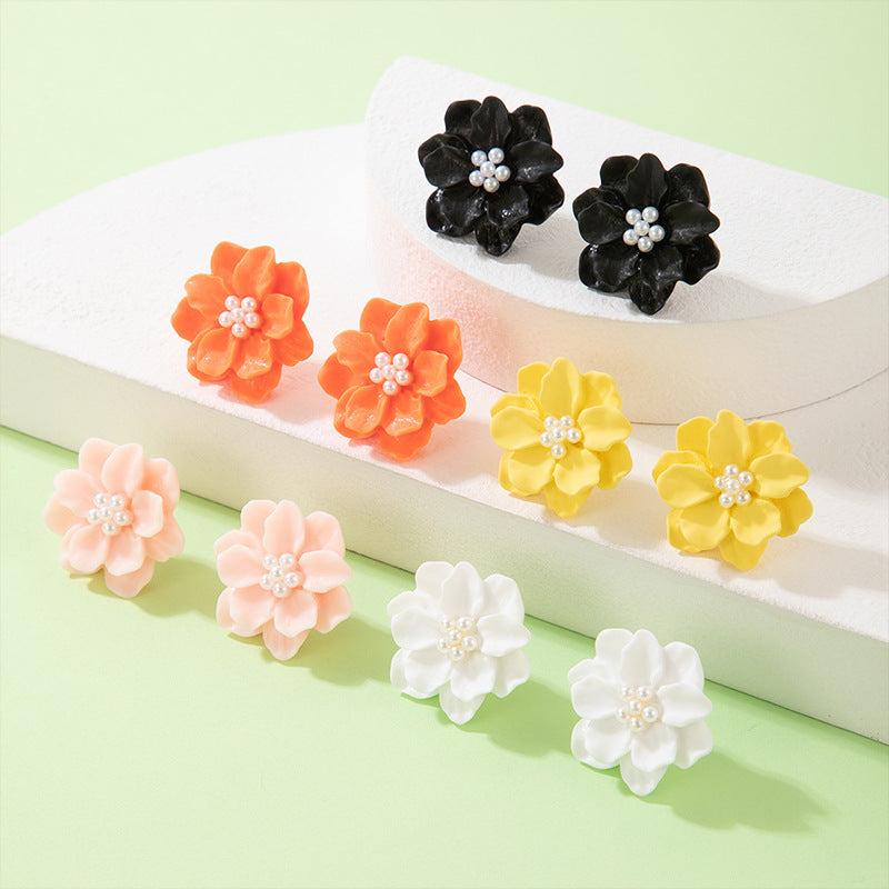 Chic Floral Pearl Earrings Stylish Alloy Flower Studs